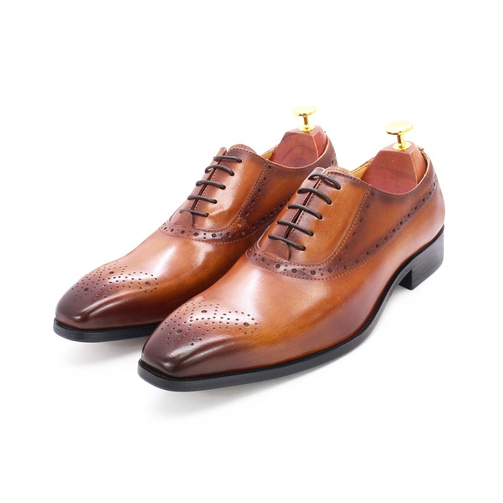 Men’s Low Top Business Leather Shoes in Cowhide